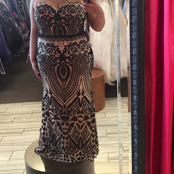 Dresses & Skirts - EVENING GOWN